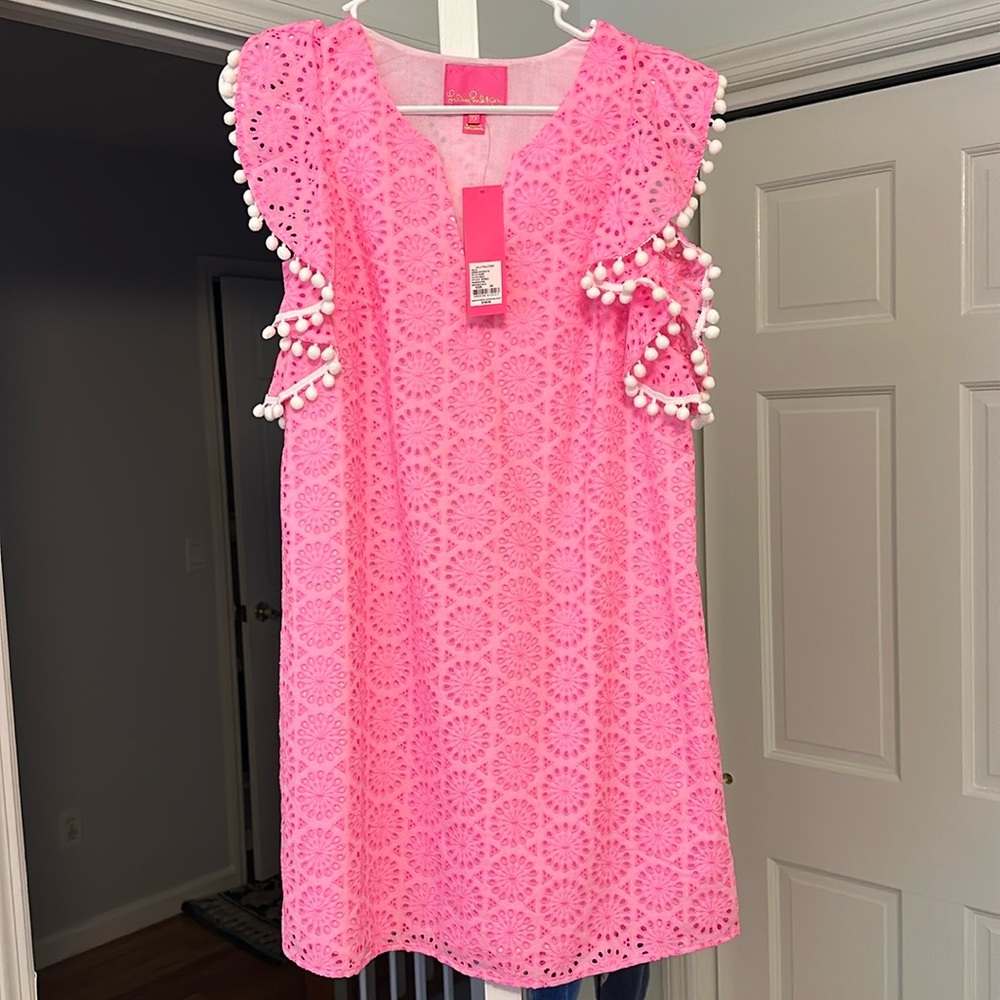 NEW Lilly Pulitzer Neon Geo Eyelet Prosecco Pink Astara dress xs with tags! - Picture 2 of 4
